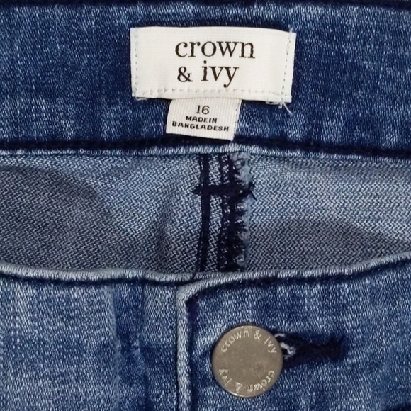 Crown & Ivy Cropped Straight Leg Jeans Women 16 Blue Stretch 5-Pocket - Picture 3 of 6